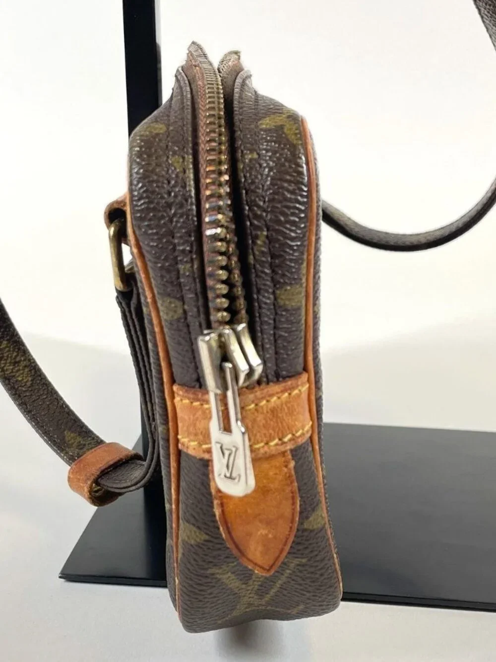 Authentic Louis Vuitton Pochette Marly Bandouliere Monogram Crossbody Bag w/ COA